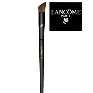 Lancôme brush 23